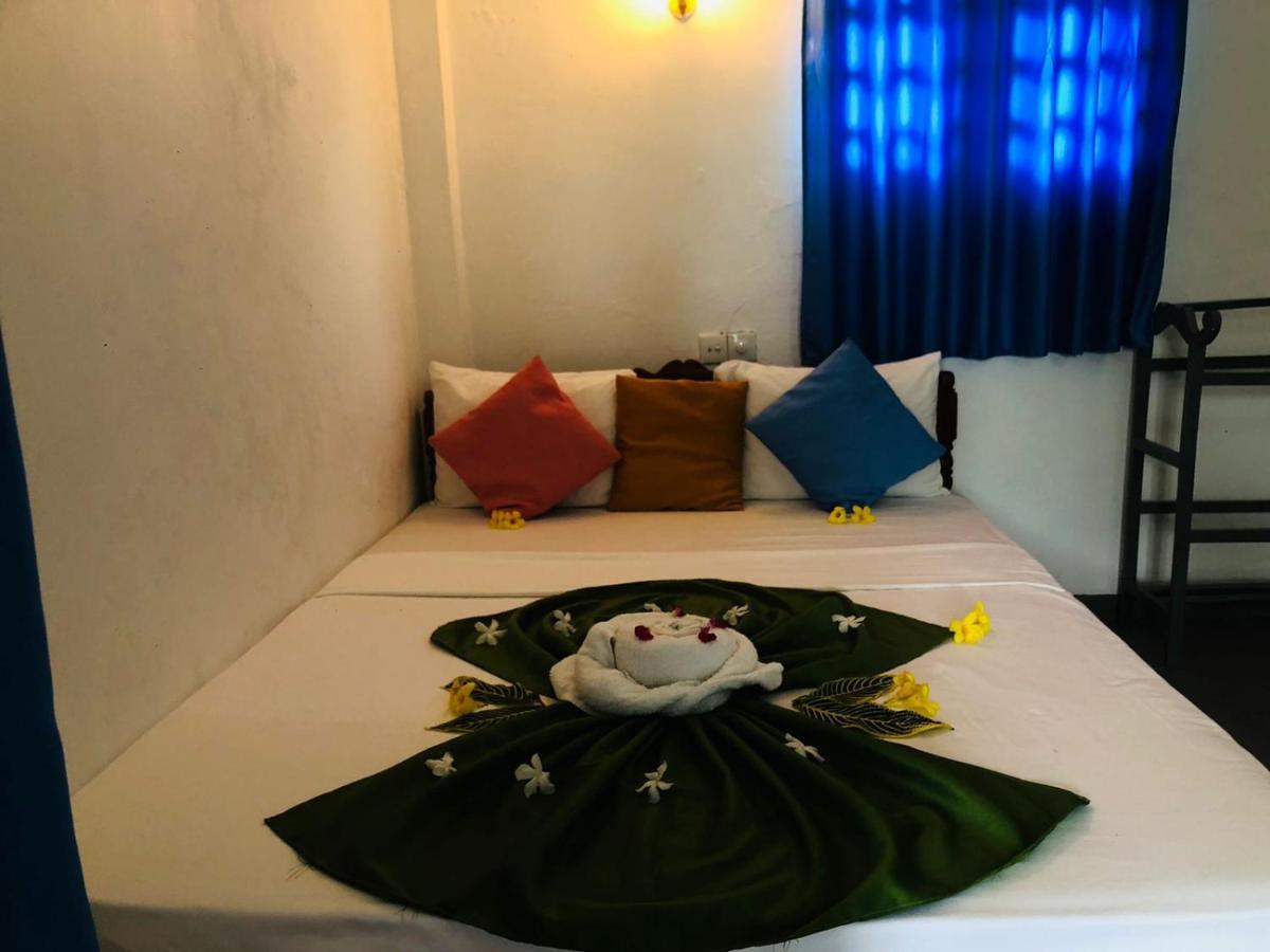 Rock Paradise Beach Hotel & Restaurent Tangalle Zewnętrze zdjęcie